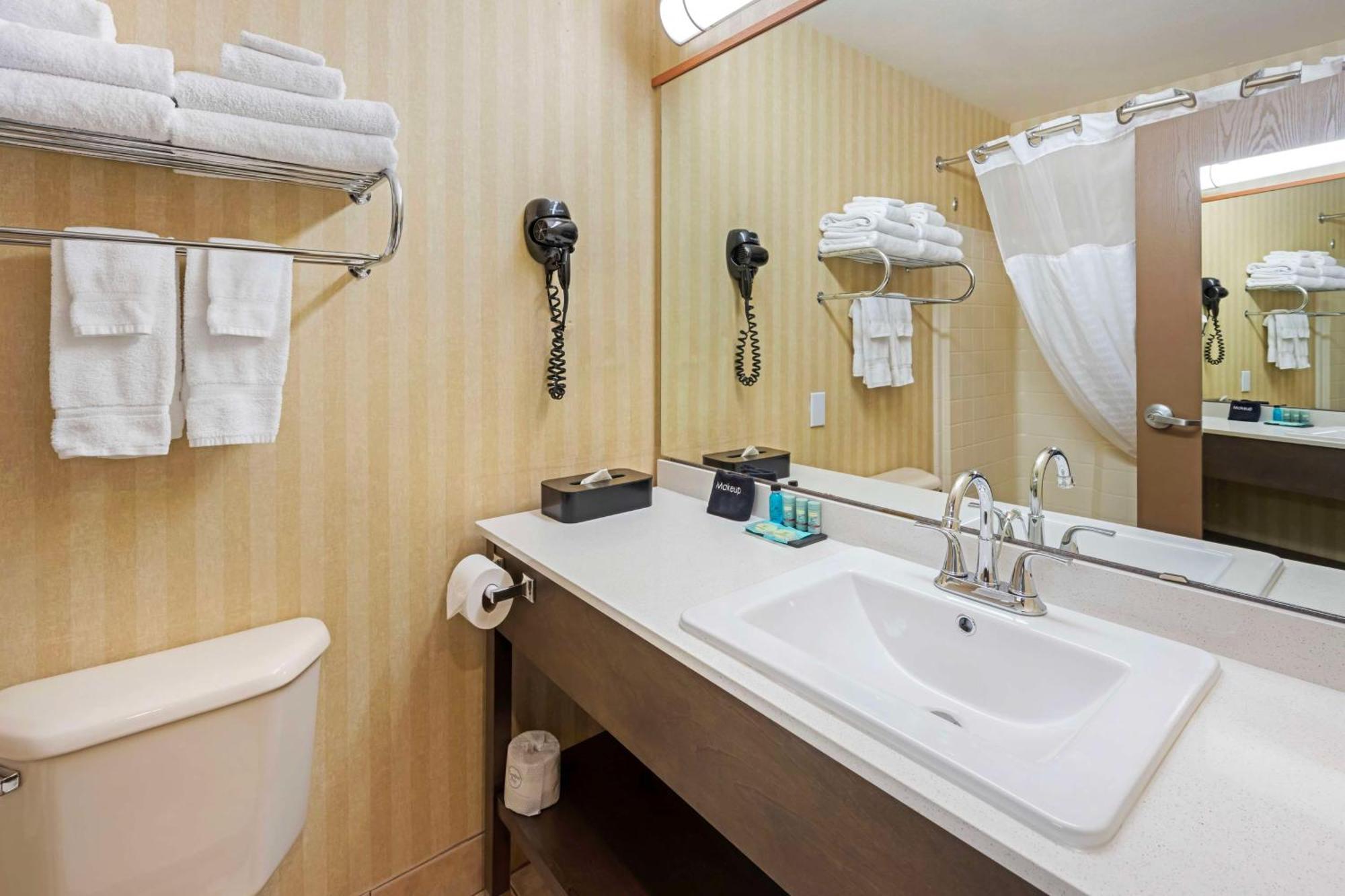 Surestay Plus By Best Western Enterprise Bagian luar foto