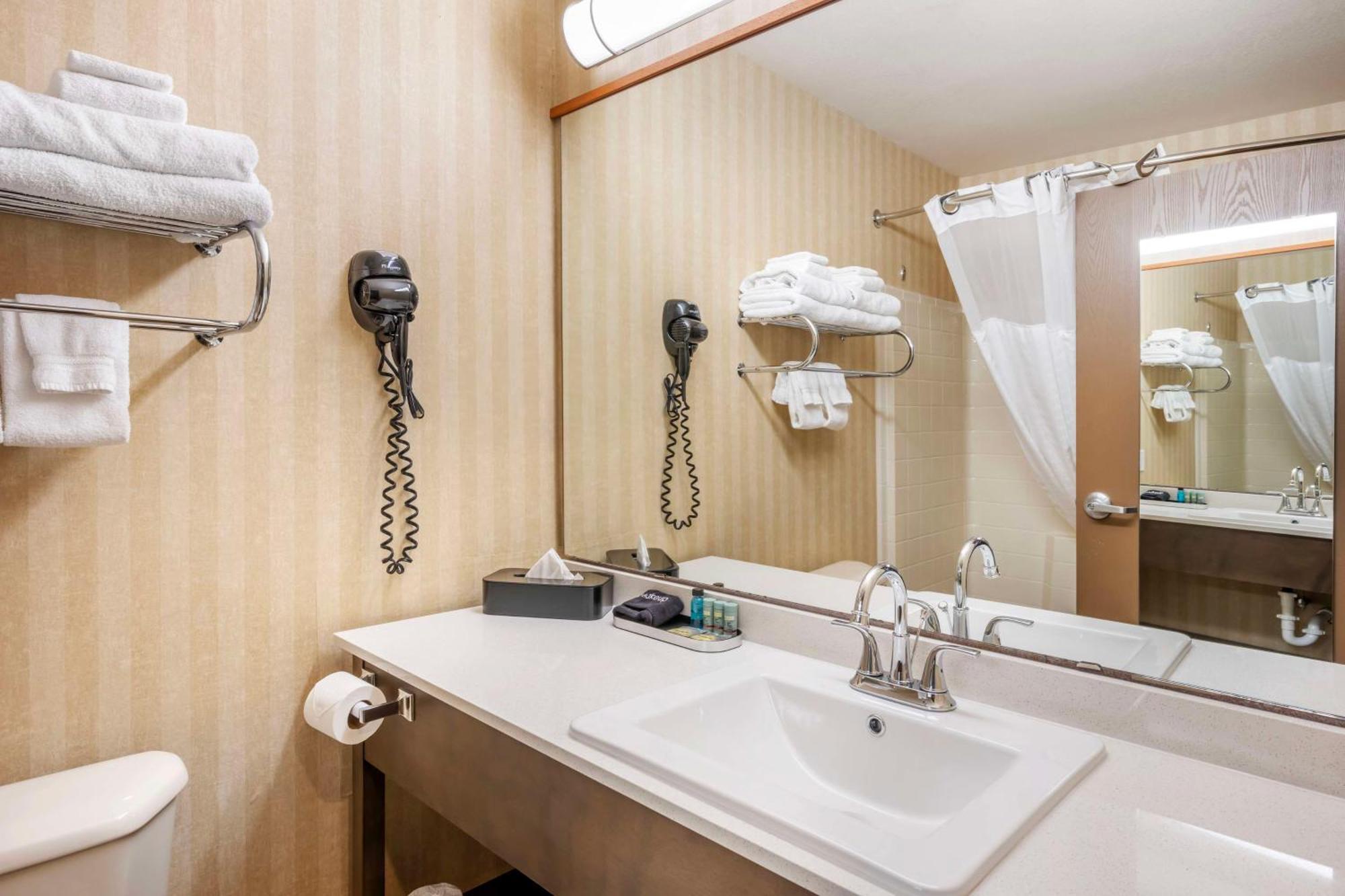 Surestay Plus By Best Western Enterprise Bagian luar foto