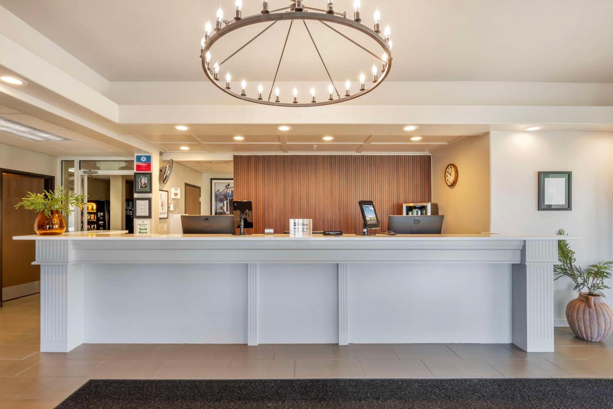 Surestay Plus By Best Western Enterprise Bagian luar foto